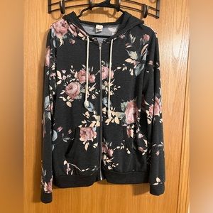 *LIKE NEW* Zip-up sweatshirt